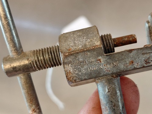 Chain splitter tool - chain, cyclo